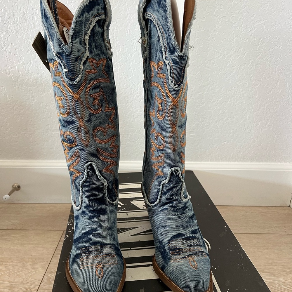 Dingo Denim Western Boots- BRAND NEW